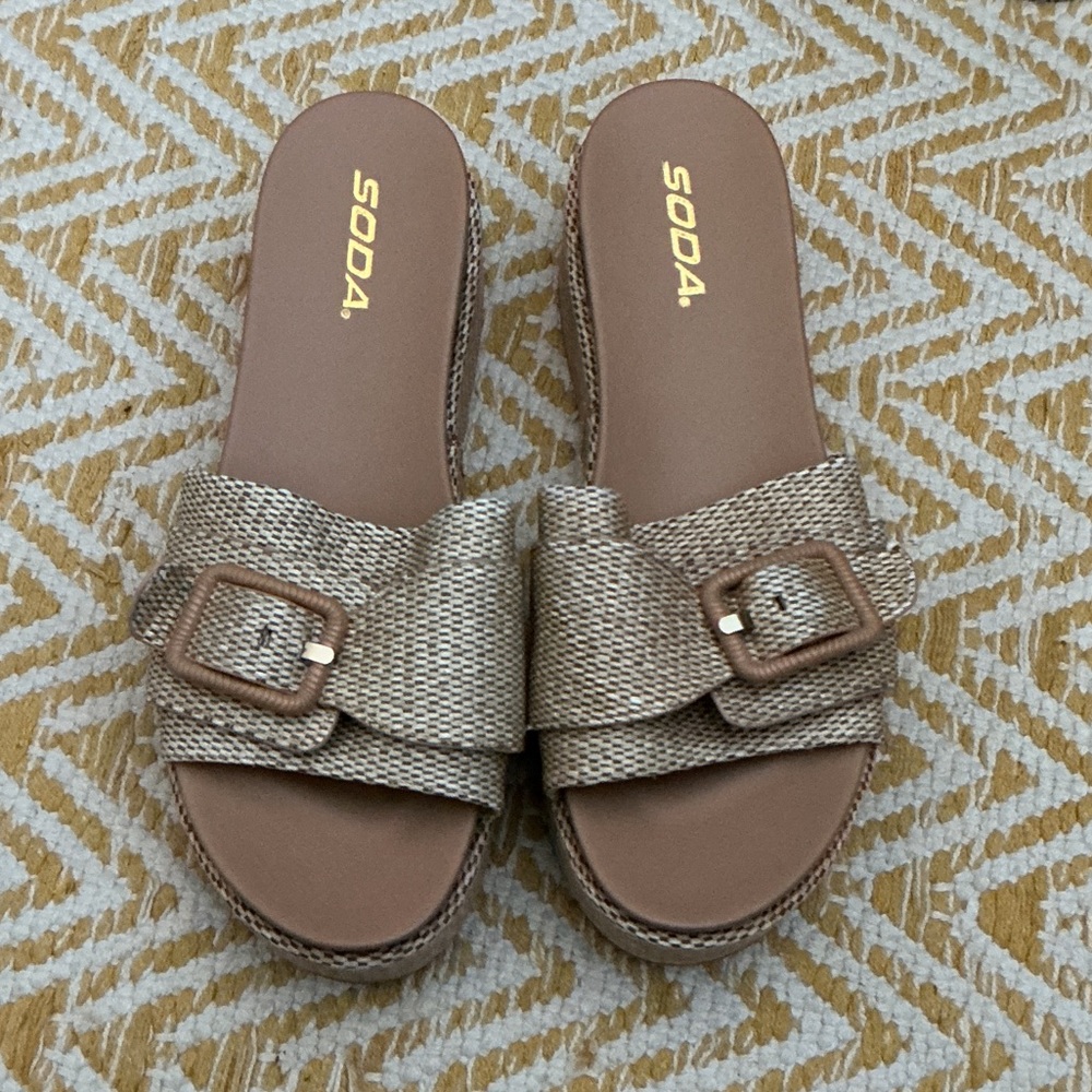 NWOB Soda Lulah Platform Slides